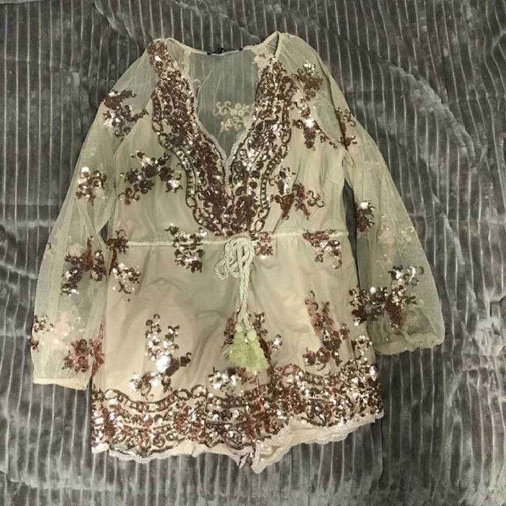 Sequins Romped